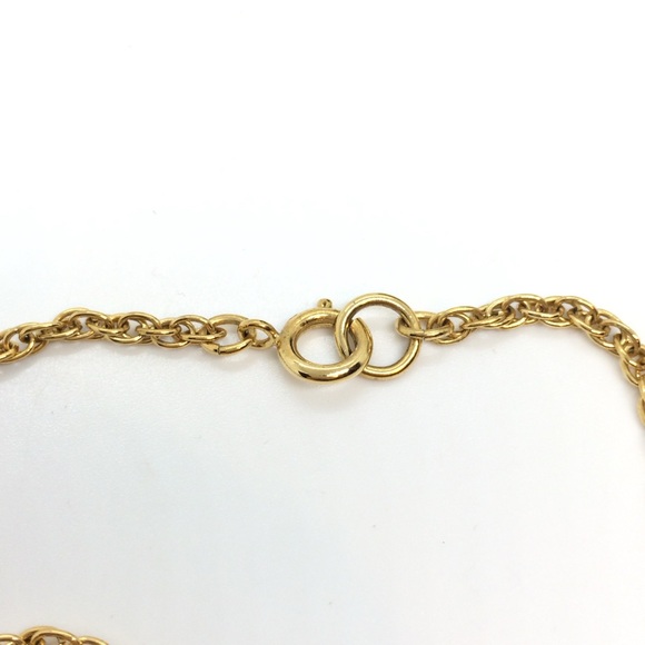 VINTAGE CROWN TRIFARI TAURUS ZODIAC MEDALLION NECKLACE GOLD TONE ASTROLOGY - Picture 11 of 15